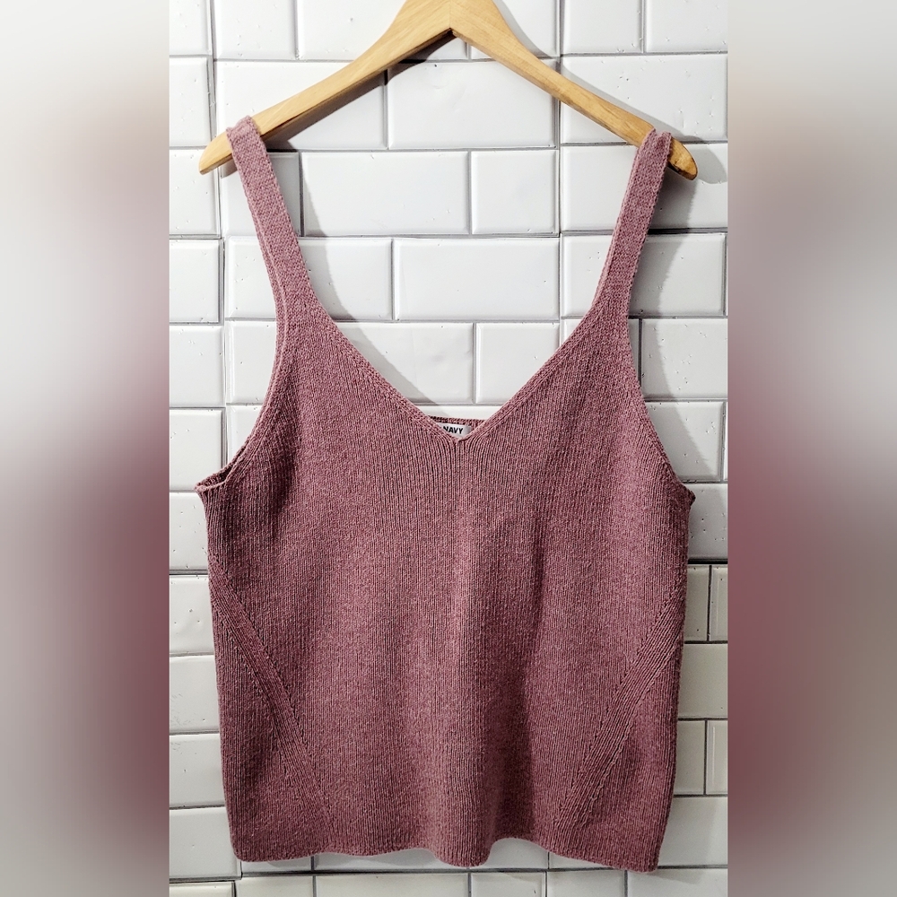 Old Navy Ladies Ribbed Sweater Knit Sleeveless Tank V-Neck Color Soft Cranberry